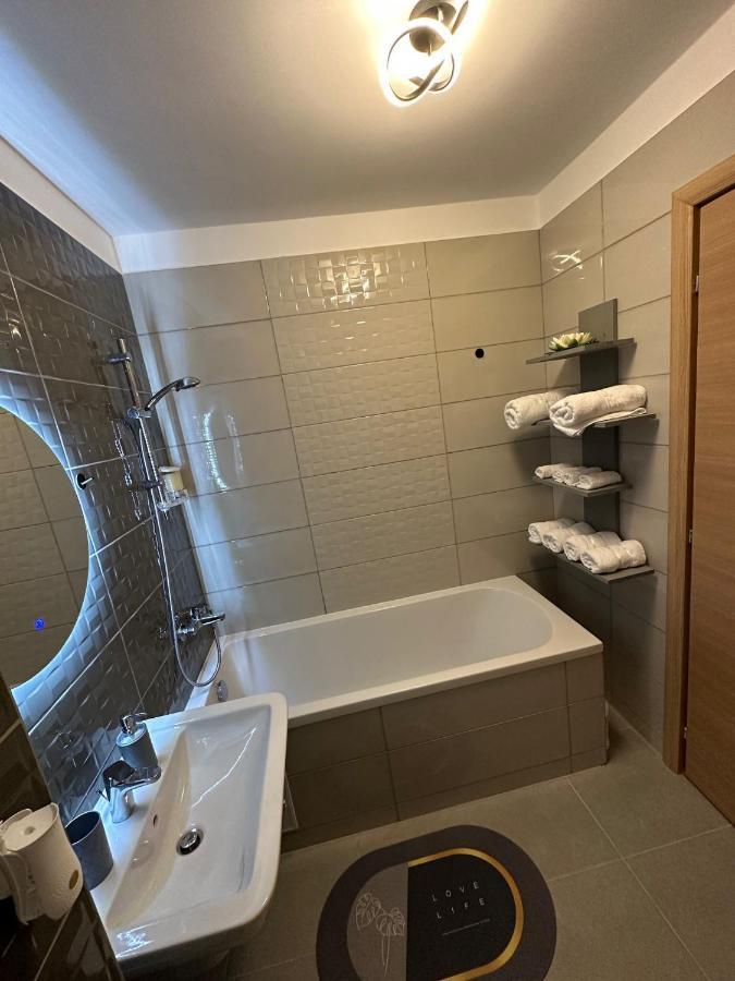 Coresi Luxury Apartments براشوف المظهر الخارجي الصورة